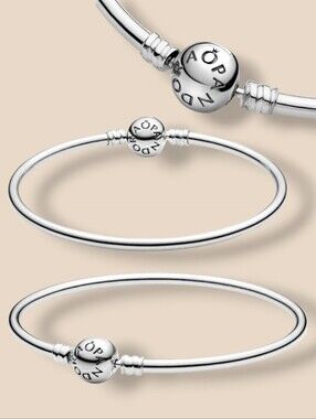 PANDORA Moments Sterling Silver Bangle Bracelet With Pandora Round Clasp 590713